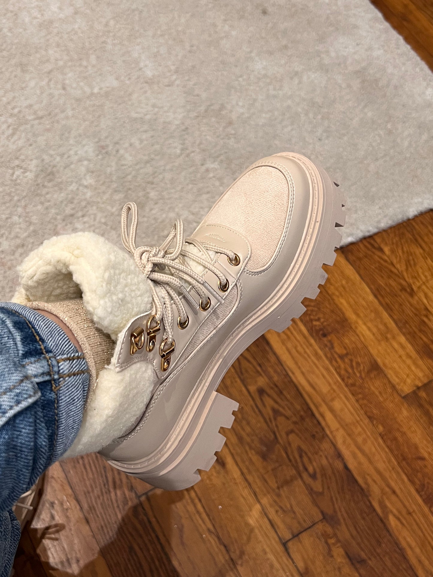 Boots Tracy